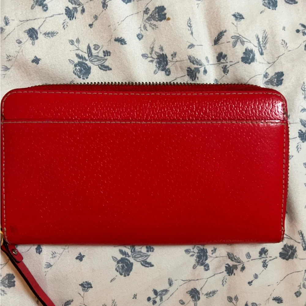 Kate Spade Wallet - Picture 3 of 4